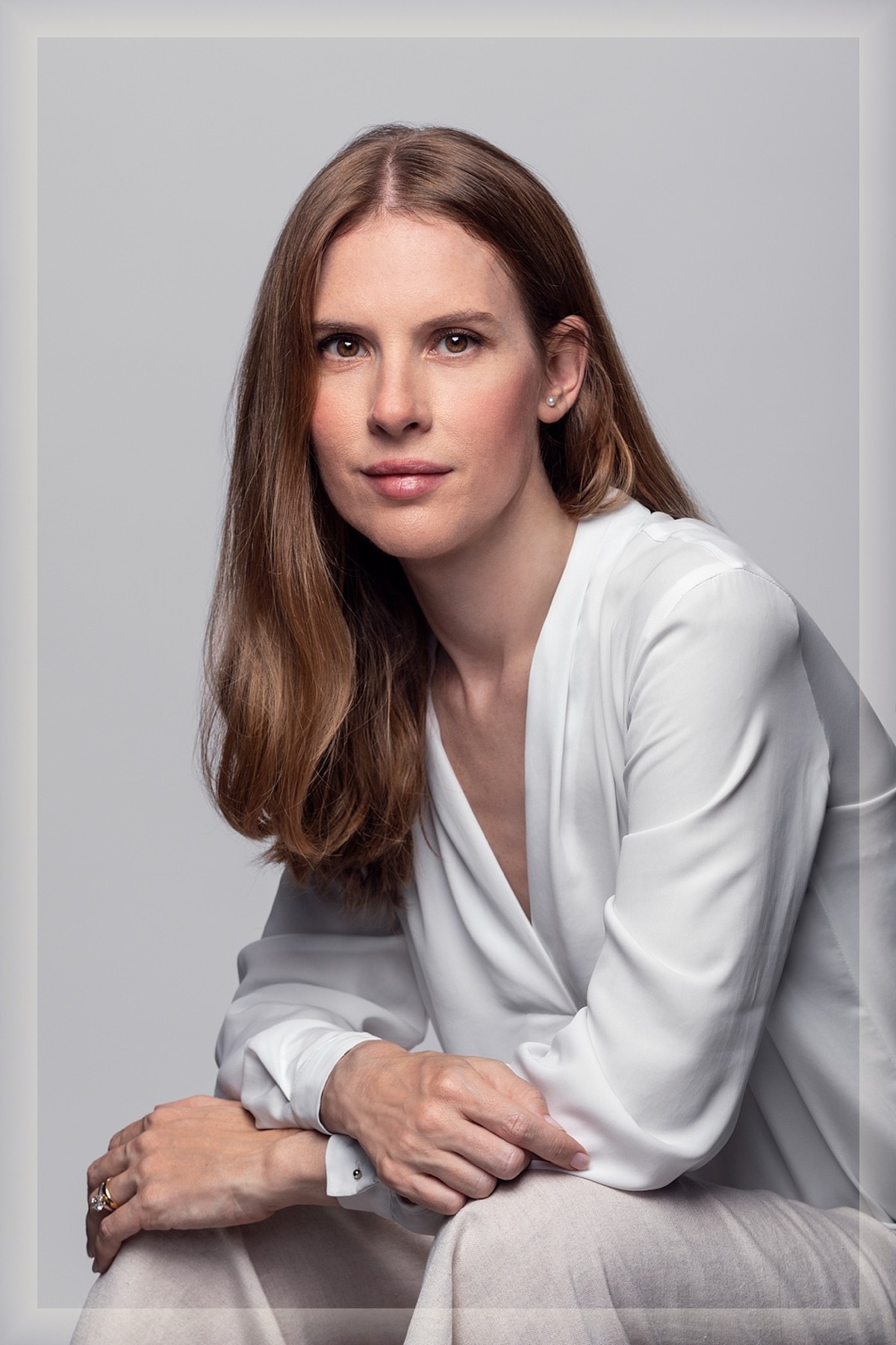 Ritratto professionale di Ilaria De Pretto, psicologa clinica a Roma